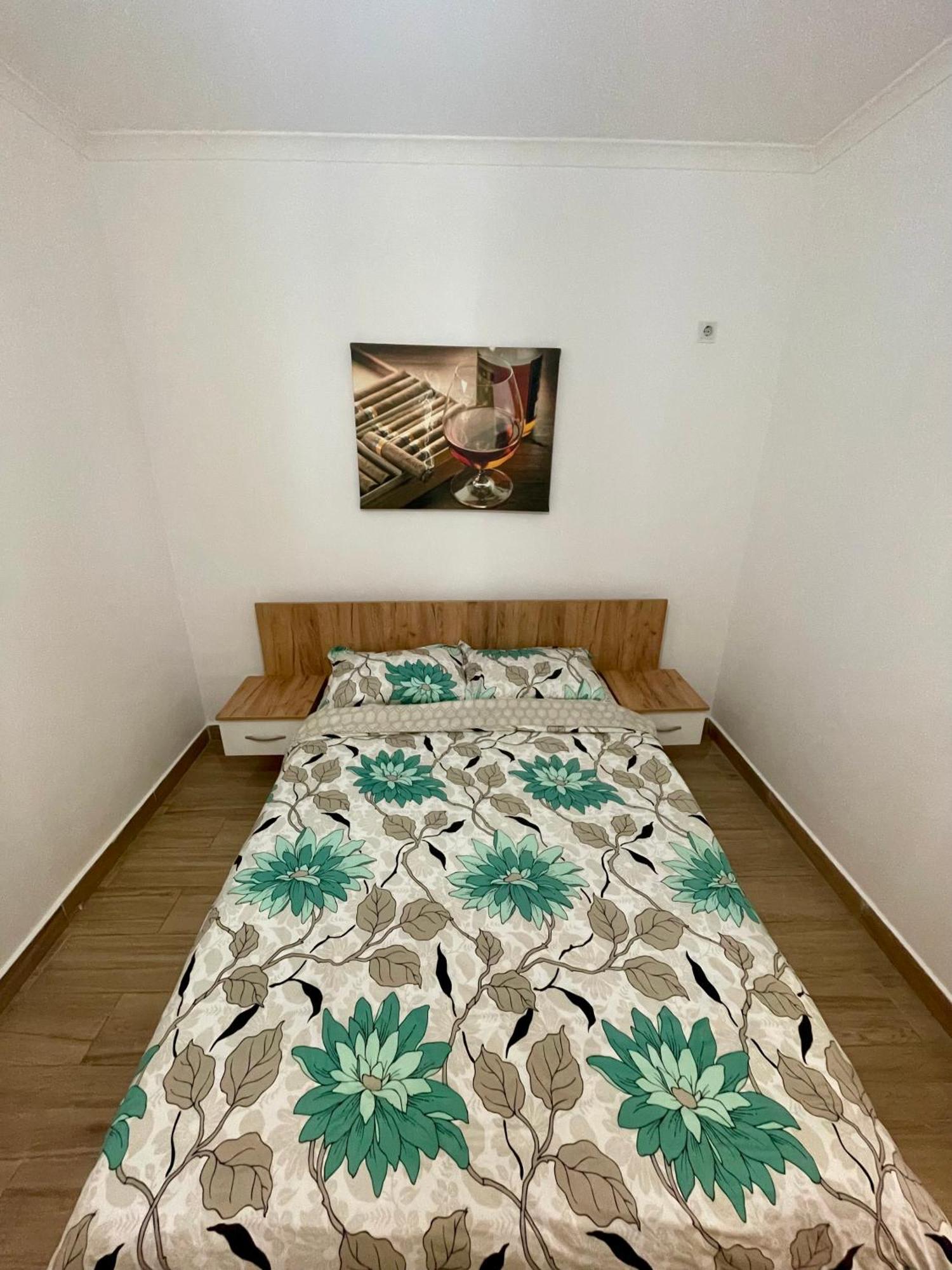 Militari Comfort Studio Roşu 外观 照片